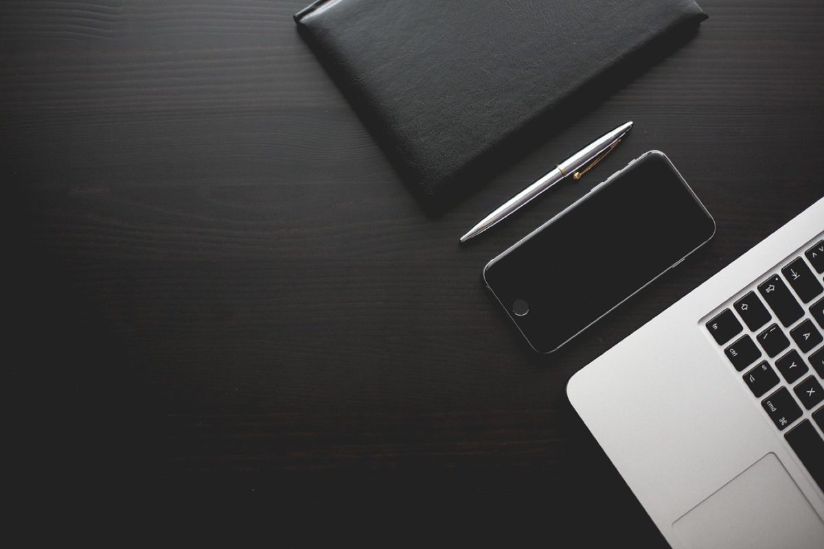 Avis Mailchimp : pertinence pour newsletters, limites tarifaires