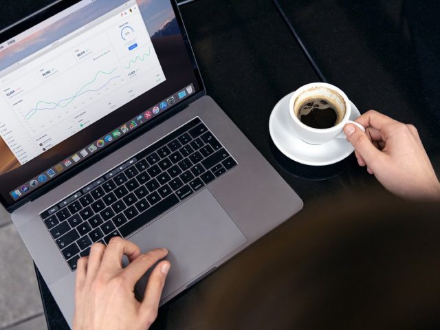 Comparatif outils analytics pour équipes marketing