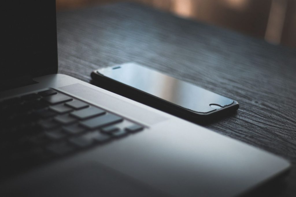 Braze ou ActiveCampaign : choix pour automation cross‑channel