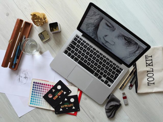 Sketch ou Adobe XD : quel outil pour concevoir des interfaces